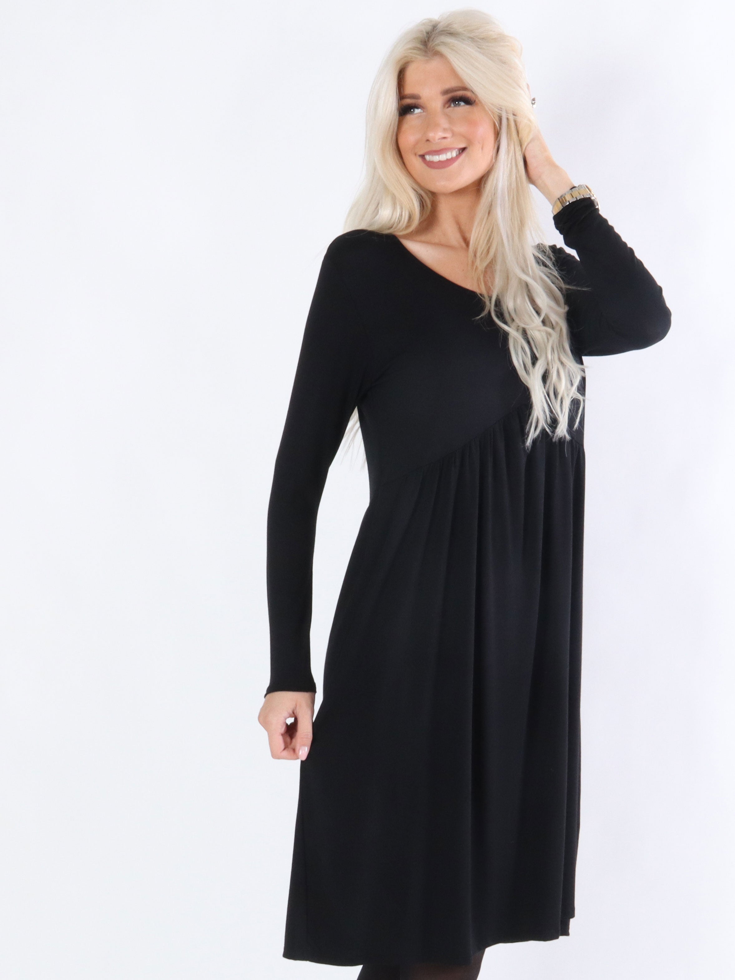 Yolanda - Enkel klänning med sömnad under bröstet